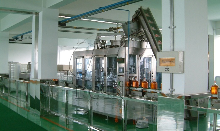 成品油灌装机