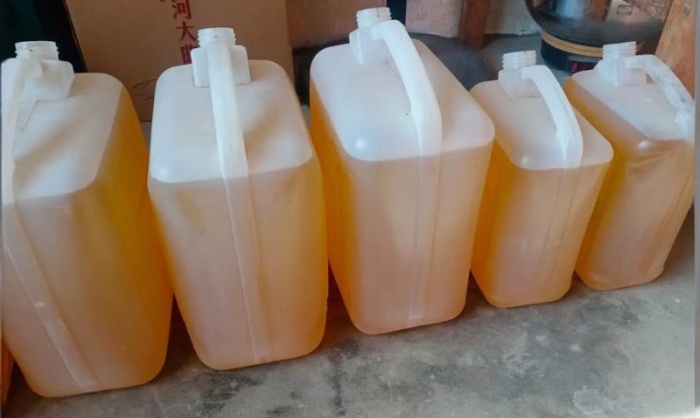 农村自榨花生油